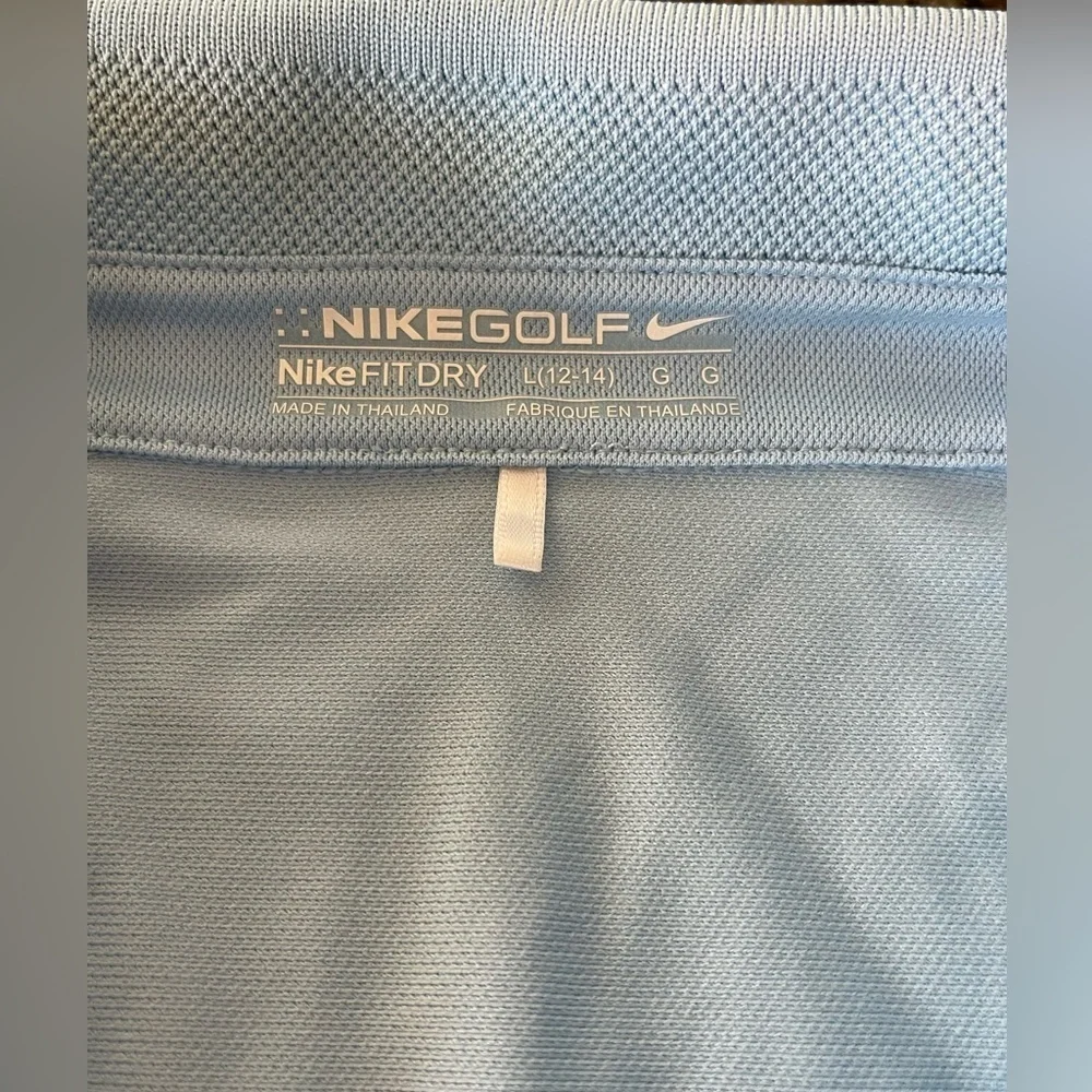 🔥⛳️NIKE Women’s size L (12-14) light blue athletic shirt. Excellent!